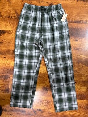 Bass Pro Shops Green and White Plaid Flannel Pants NWT